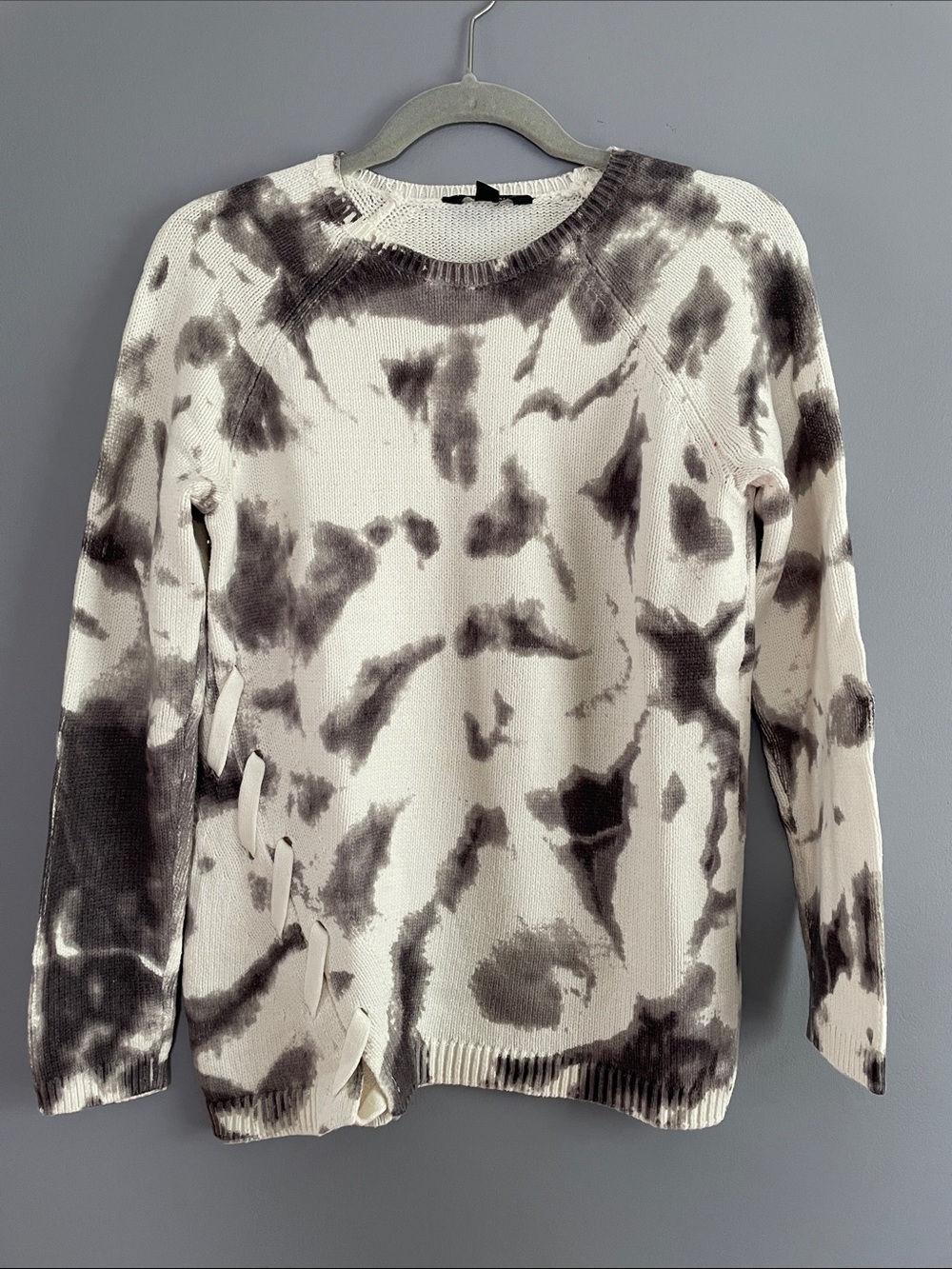 Rock & Republic Cream and Gray Tie-Dye Crewneck Sweater
